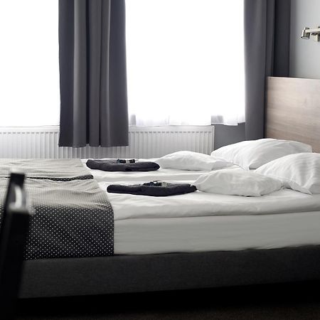 Hostel Helios Wrzesnia Luaran gambar