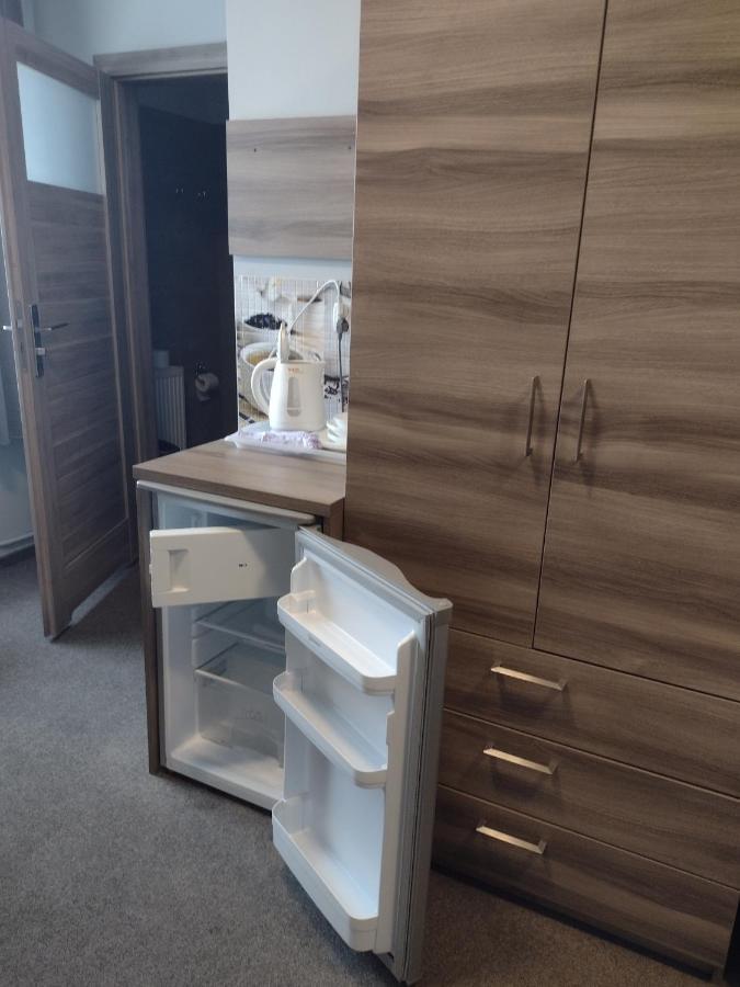 Hostel Helios Wrzesnia Luaran gambar