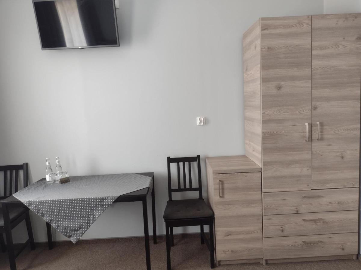 Hostel Helios Wrzesnia Luaran gambar