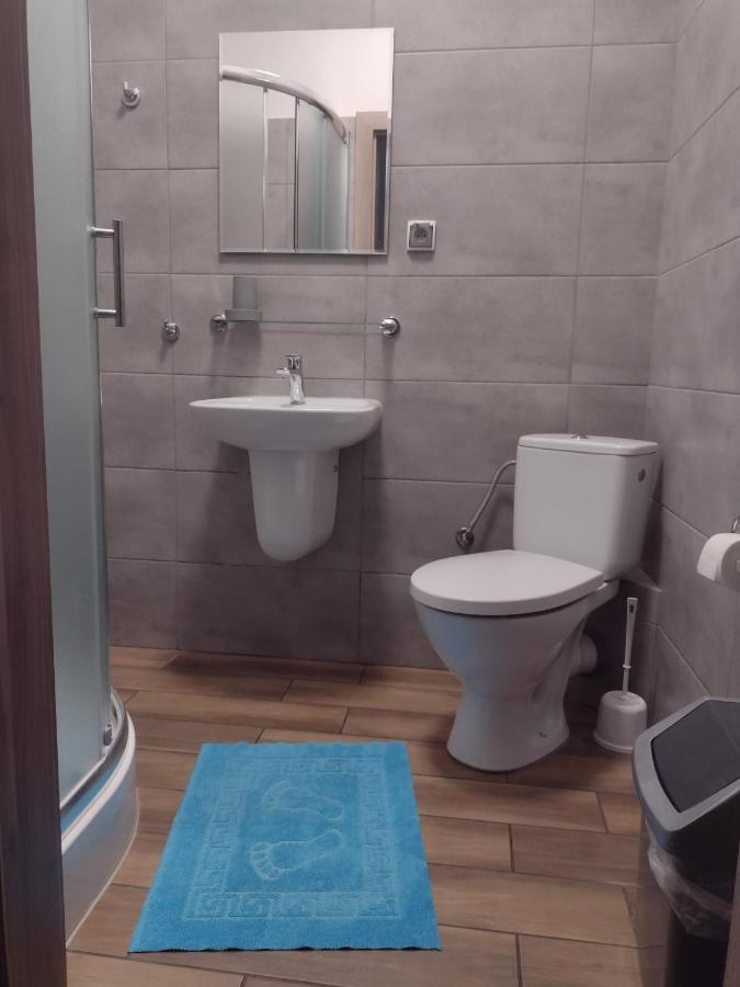 Hostel Helios Wrzesnia Luaran gambar